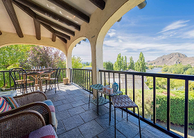 Waterfront Retreat 